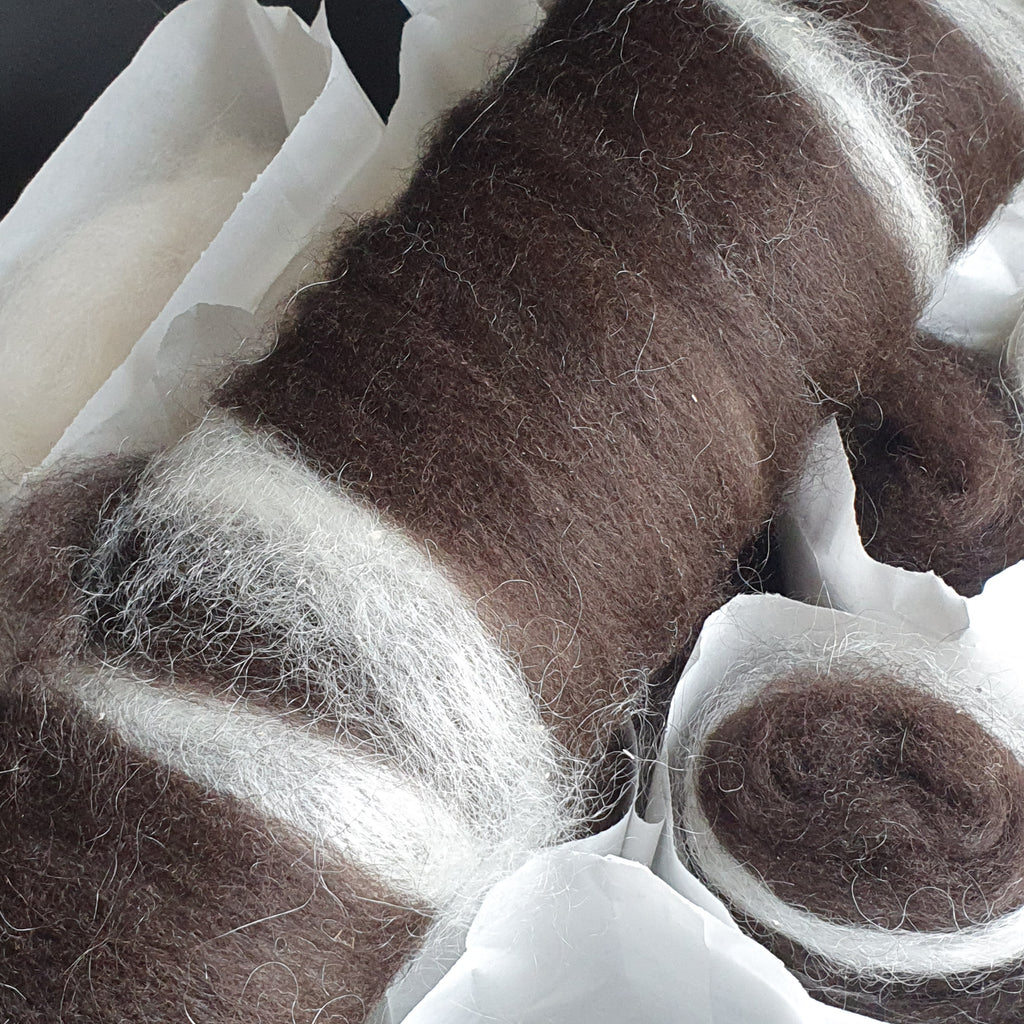 Kardband av värmlandsull och mohair